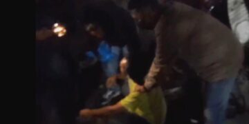 Tersangka berkaos kuning di lokasi penangkapan